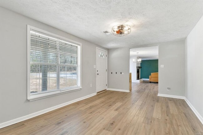 Photo - 1216 Old Rdg Rd E