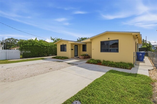 Building Photo - 2627 SW 29th Ave Unit 2627