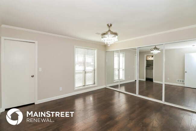 Photo - 2223 N Woods Ct