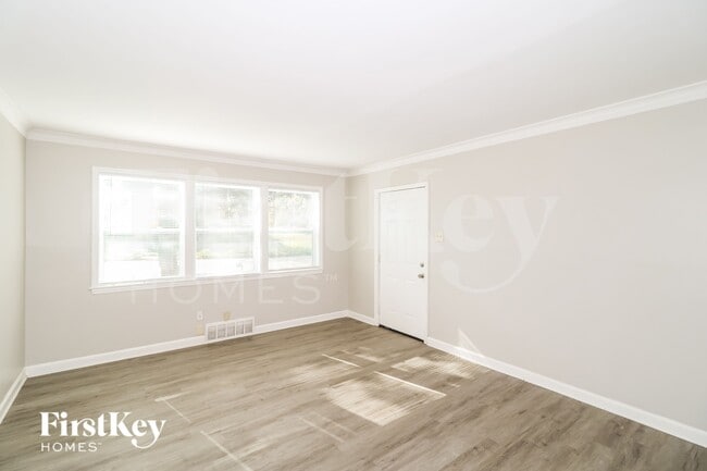 Photo - 1094 E Shelby Dr