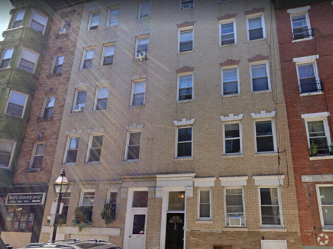 Building Photo - 164 Endicott St Unit 164 Endicott St. Rental