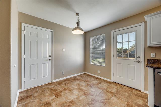 Photo - 900 N Brents Ave