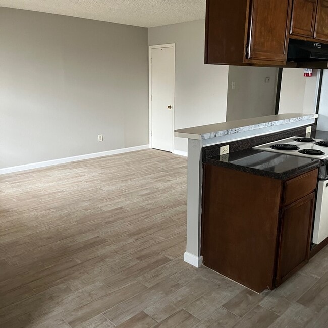 Photo - 604 Race St Unit D