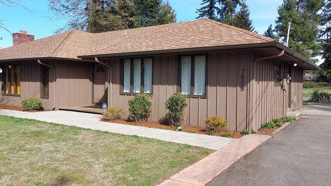 Building Photo - 7805 51st Ave NE Unit A