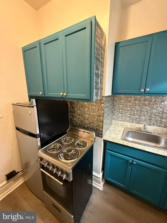 Photo - 210 W State St