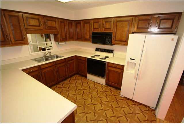 Photo - 2/2.5 Townhome Close to USA campus