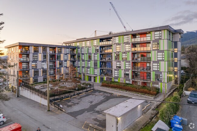 Photo - Sundance Apartments