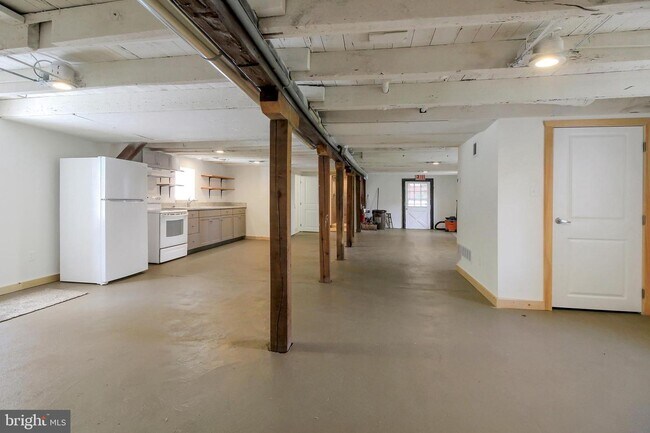 Photo - 64 Beulah Rd Unit 4