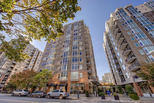 2801 1st Ave Unit 1115