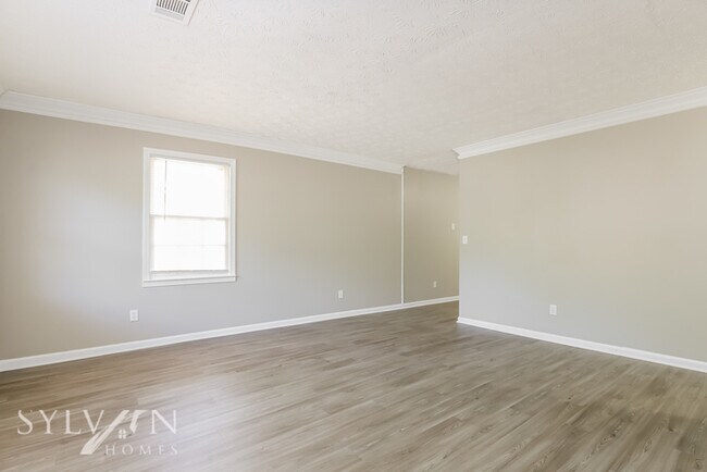 Photo - The living is easy in this 2 bedroom duplex