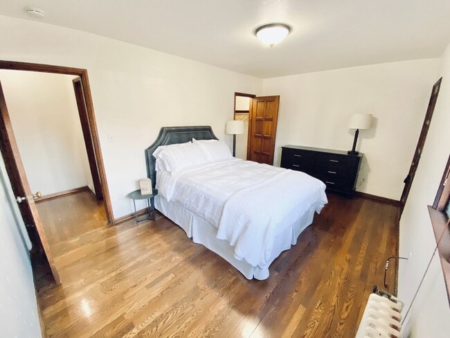 Ten-O-Five Anhalt Apartments