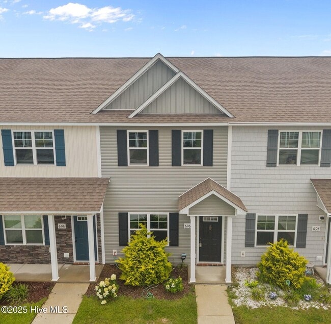Building Photo - 606 Justice Farm Dr Rental