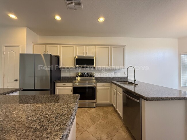 Photo - 11913 W Jackson St