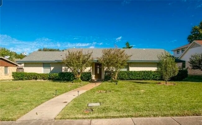 Building Photo - 3600 Janlyn Ln
