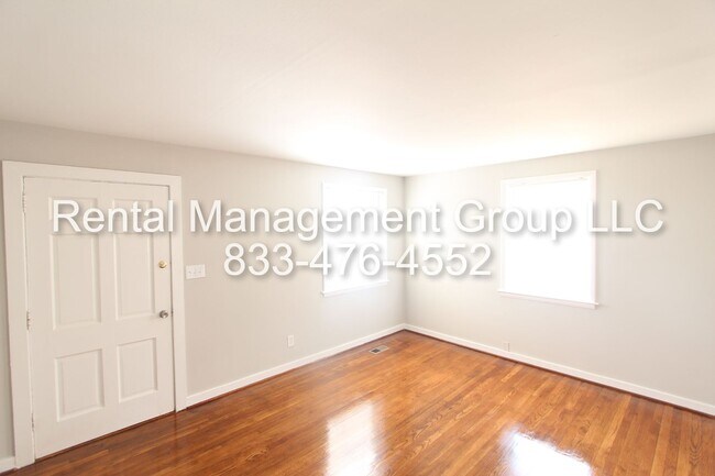 Photo - 3 Bedroom 1.5Bath - New On The Market! Better Hurry To See This One!!