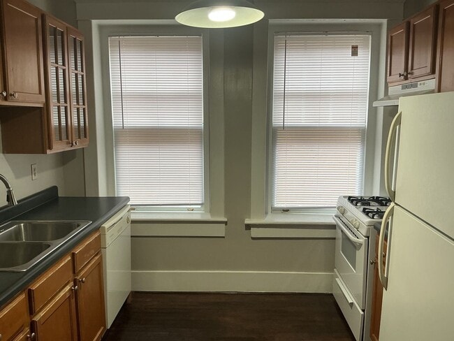 Photo - Katherine Court Apartments