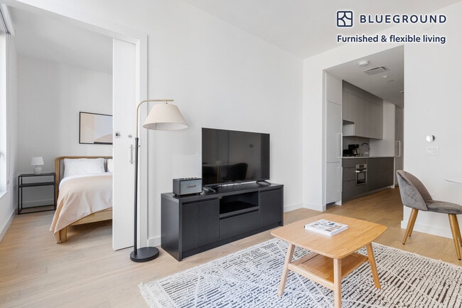 Photo - 243 W 28th St Unidad FL15-ID2146