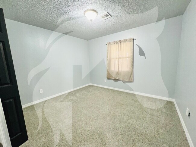 Photo - "Charming 3-Bedroom Oasis on 4th Street wi...