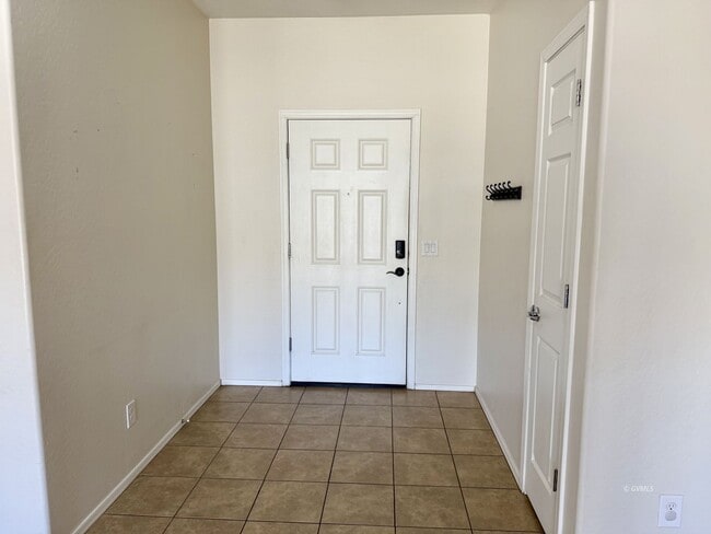 Photo - 1721 N Eloisa Ln