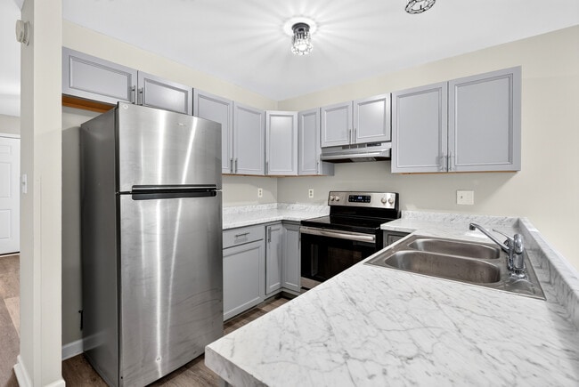 Photo - 837 Princeton Cir