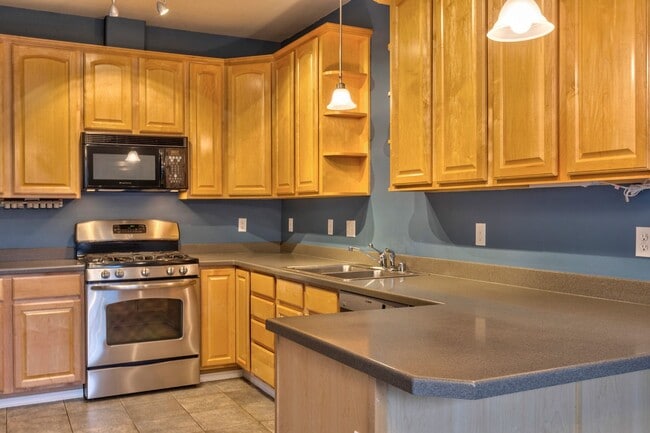 Photo - 4738 Grumman St