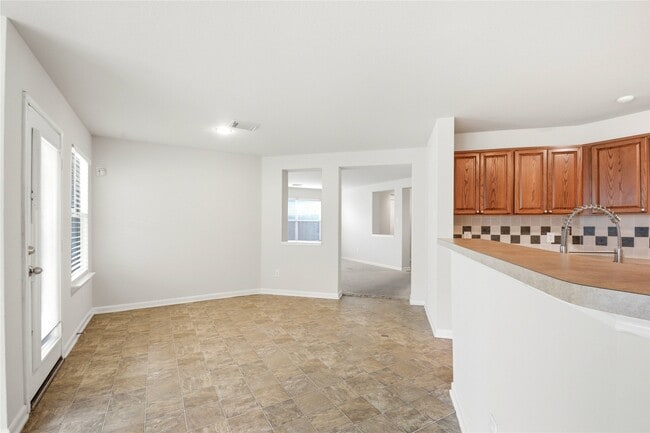 Photo - 526 Remington Lodge Ct