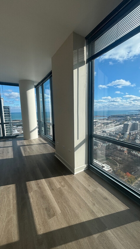 Photo - 125 E 13th St (Chicago, IL)