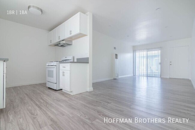 Photo - 14766 Delano St Unit 17