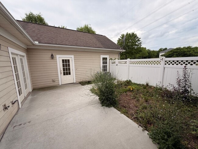 Photo - Charming 3-Bedroom Home in The Preserve at Oak Ridge – Resort-Style Amenities!