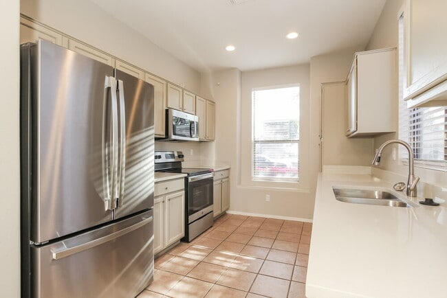 Photo - 8713 N 58th Ln