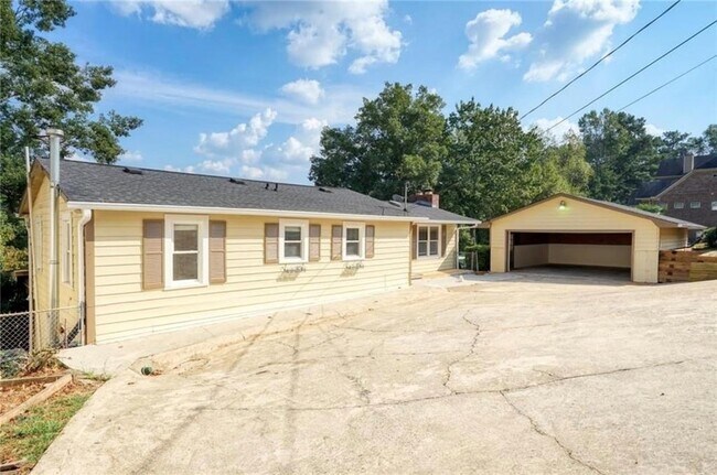 Photo - 6163 Lake Lanier Heights Rd