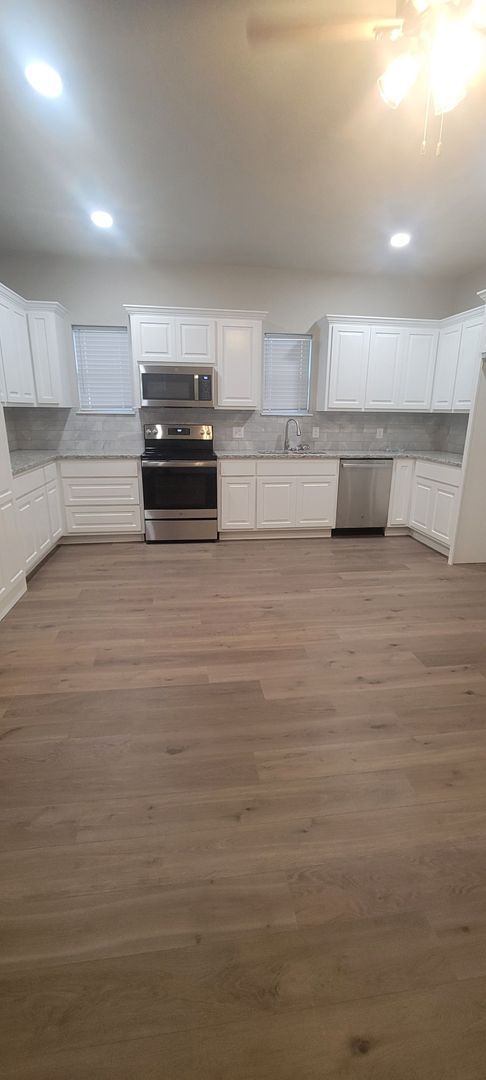 Photo - Gorgeous Garage Apartment!