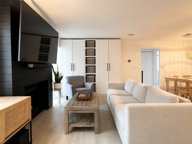Photo - 276 Alexandra Dr Unit 15
