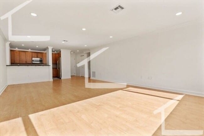 Photo - 179 Oak St