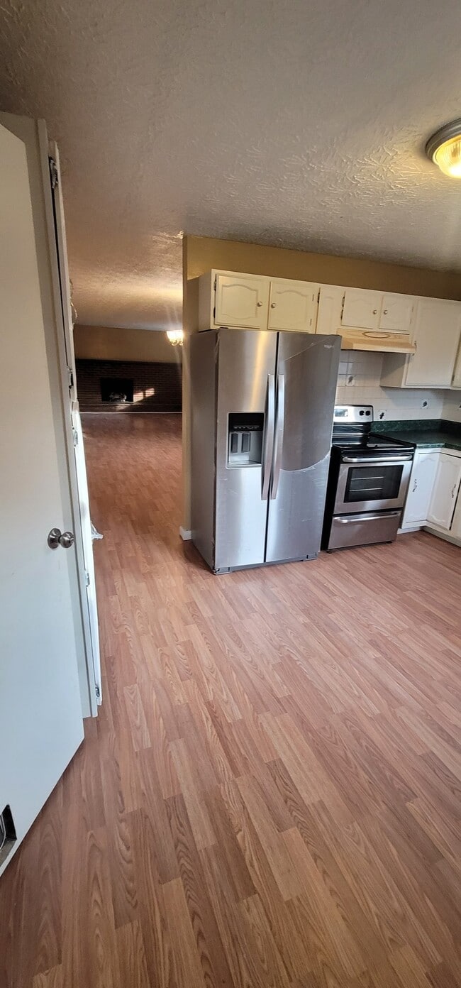 Photo - 1018 Willow Dr
