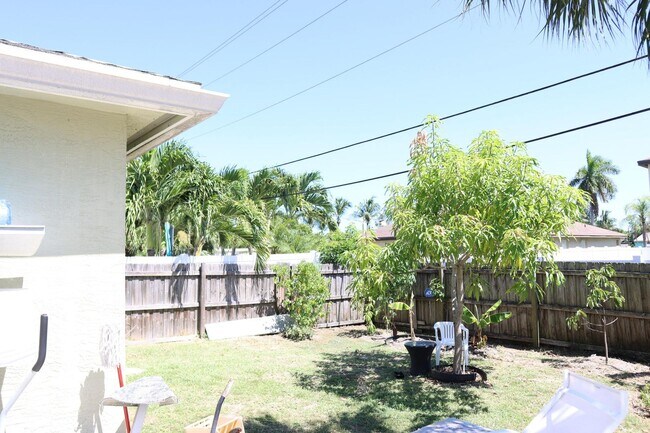 Photo - 112 SE 2nd Ave