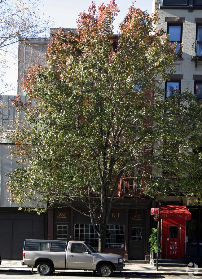 Photo - 225 Tenth Ave