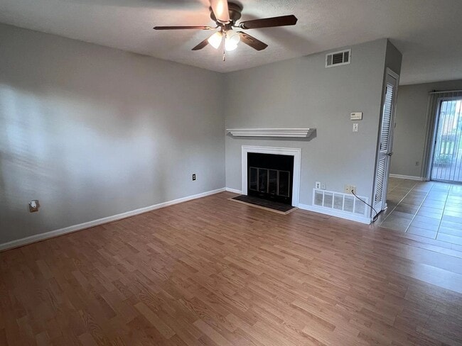 122 Westwood Cir