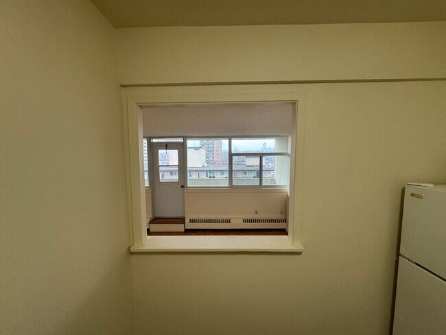 Photo - 70 McEwen Ave