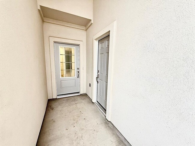 Photo - 1724 Four Waters Lp