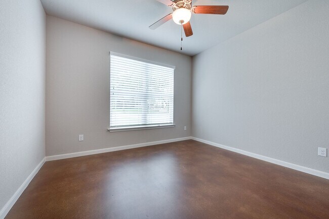 2539 Rogers Ave