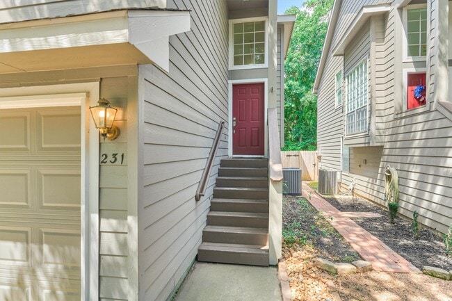 Photo - 231 Blushwood Pl