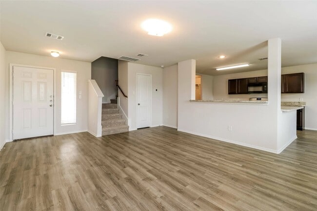 Photo - 25388 Claremont Hills Ln