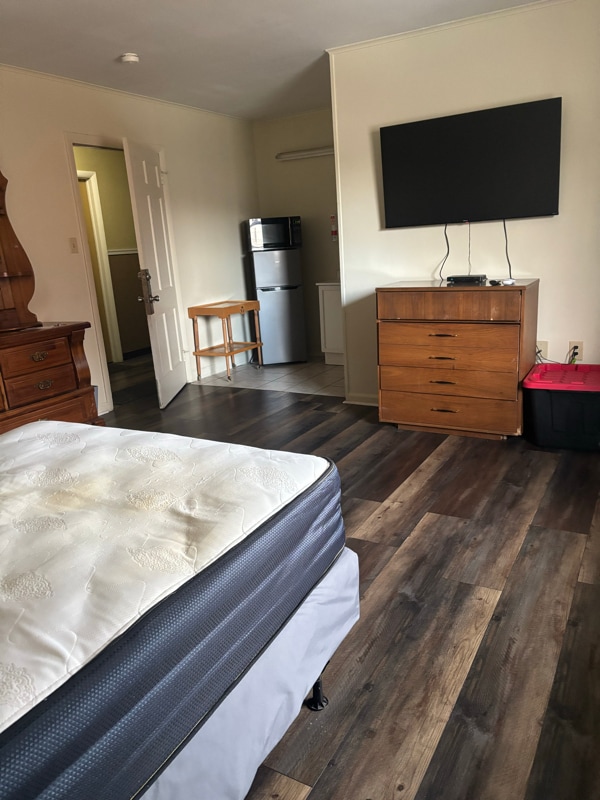 Photo - 1635 Centre Ave