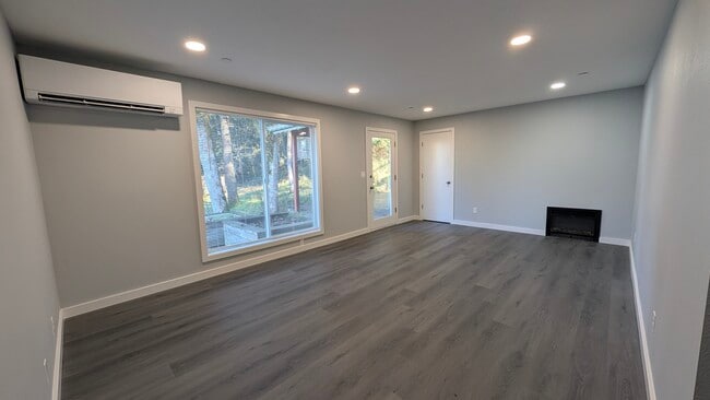 Living from hall - 2378 E 15th Ave Unit B