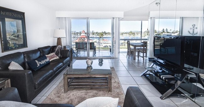 Photo - 1710 Avenida Del Mundo Unidad 207