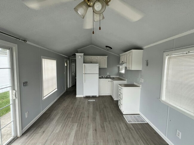 Photo - 137 N Anoka Ave