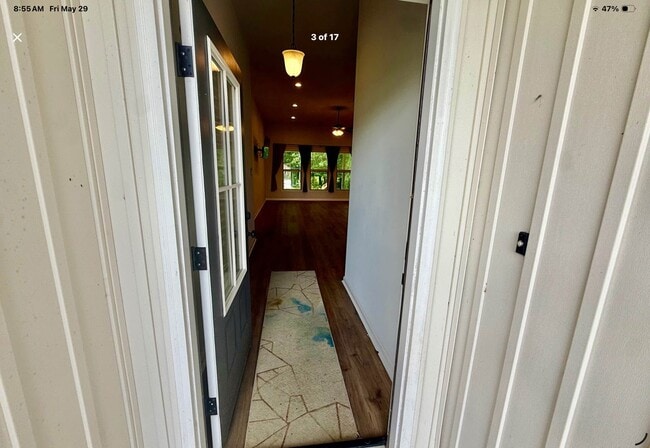 Photo - 315 Springsteen Ln