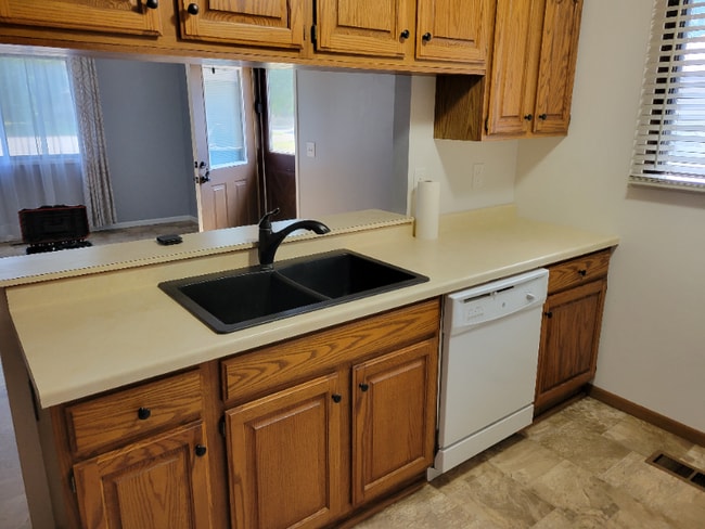 Photo - 1271 Greenbriar Ct