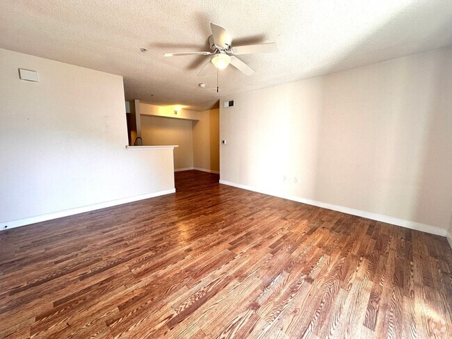 Building Photo - **MOVE IN SPECIAL $200 OFF FIRST MONTH’S R... Unit 27 Rental